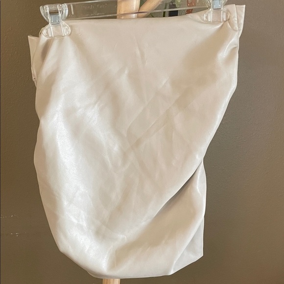 Aqua Beige Mini Skirt - Picture 4 of 6